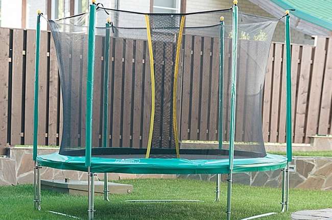 Батут Hasttings Classic Green 8 ft (2,44 м) с внутренней защитной сеткой Батут Hasttings Classic Green 8 ft (2,44 м) с внутренней защитной сеткой